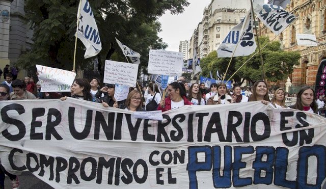 UNLP PROTESTA 
