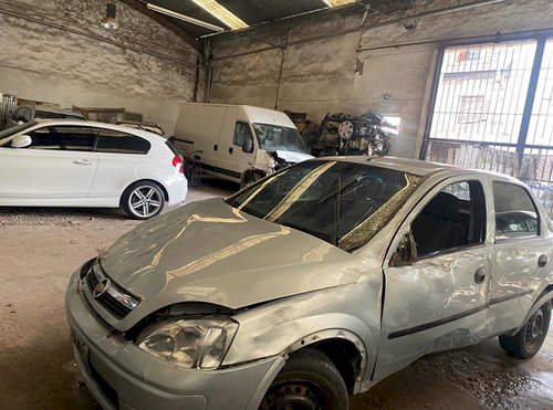 corsa gris